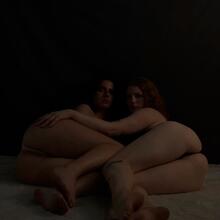  Nude