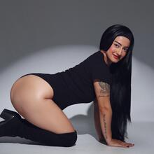  Nude