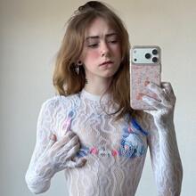 Nude
