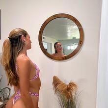  Nude