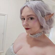 Nude