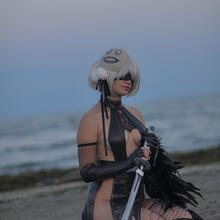  Nude