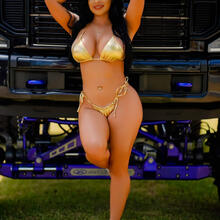  Nude