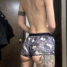 Nude