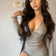  Nude