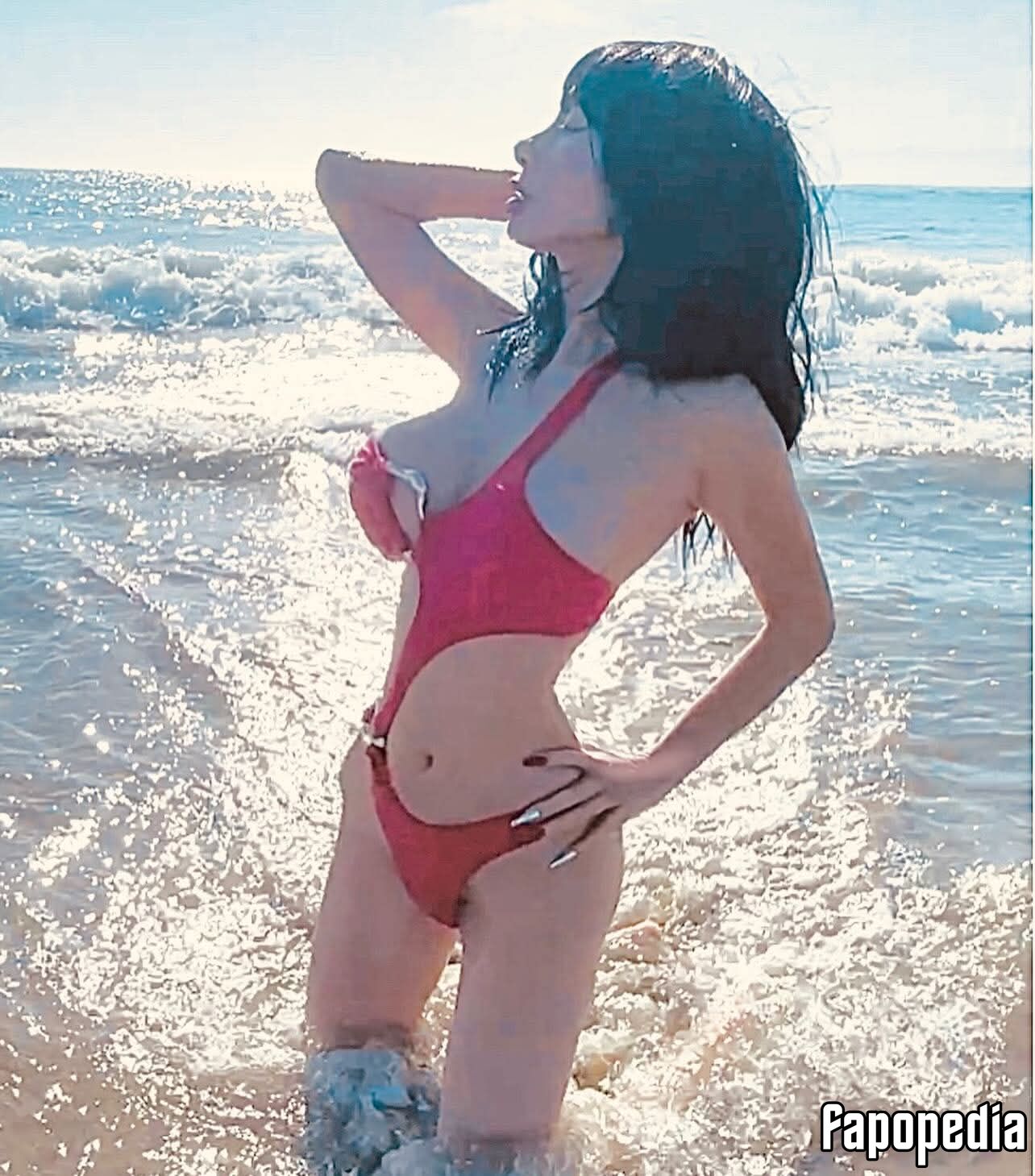 Bai Ling