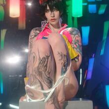  Nude