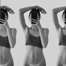  Nude