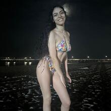  Nude