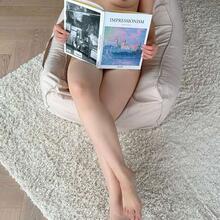  Nude