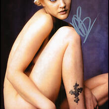  Nude