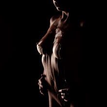  Nude
