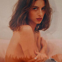  Nude