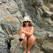  Nude