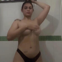  Nude