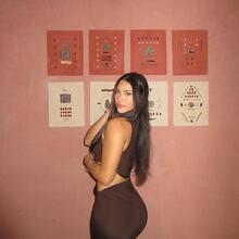  Nude