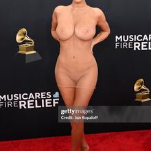  Nude