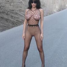  Nude