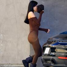  Nude