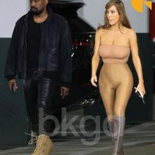  Nude