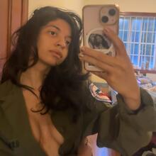  Nude