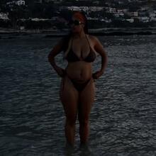  Nude