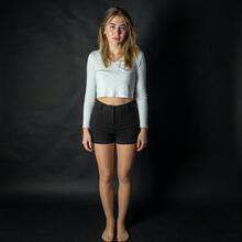  Nude
