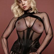  Nude