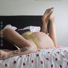  Nude