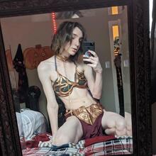  Nude