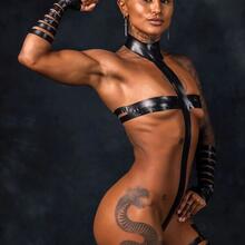  Nude
