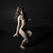  Nude