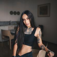  Nude