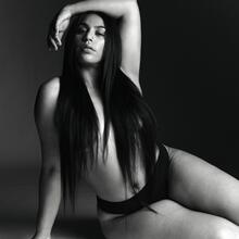  Nude