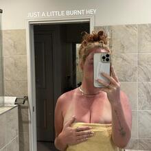  Nude