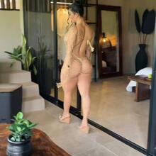  Nude