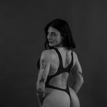  Nude
