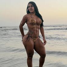  Nude