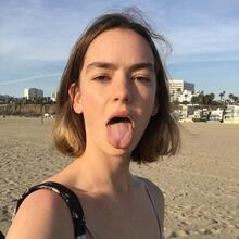 Nude