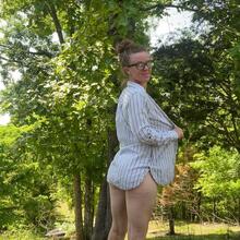  Nude