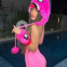  Nude