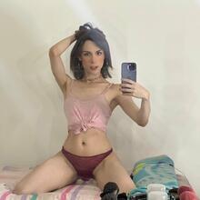  Nude