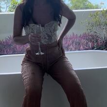  Nude