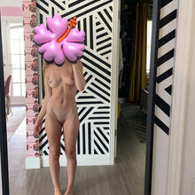  Nude