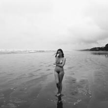  Nude