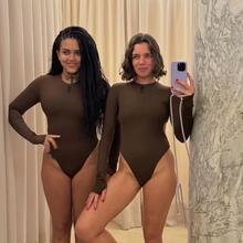  Nude