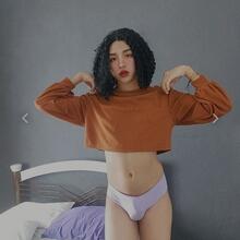  Nude