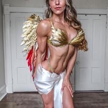  Nude
