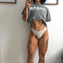  Nude