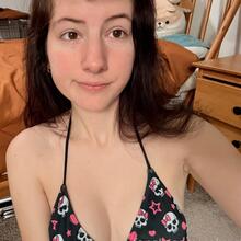  Nude